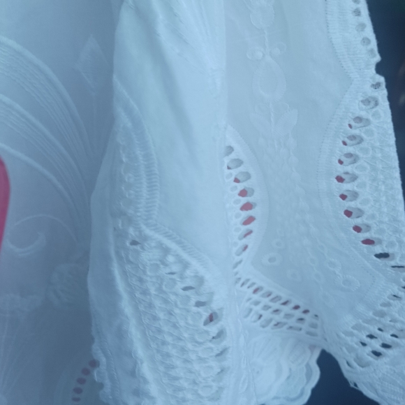 Beautiful 100% cotton top. Excellent condition. - Picture 9 of 9